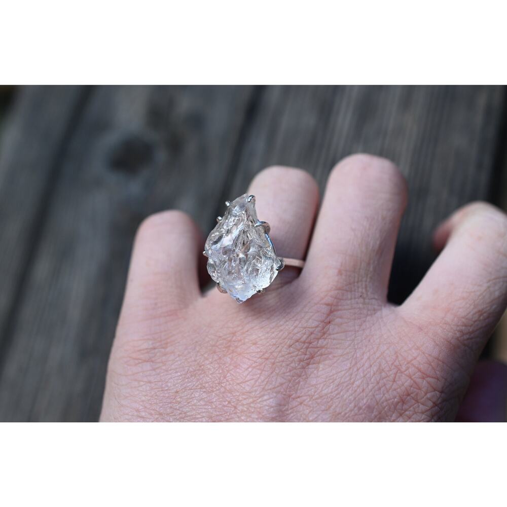 alternative raw diamond engagement rings, raw crystal size 4 5 6 7 8 8 9 10 11